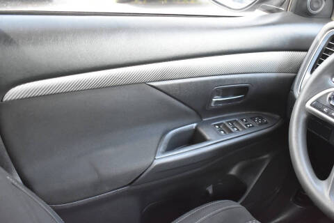 2018 Mitsubishi Outlander ES