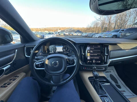 2018 Volvo V90 Cross Country T5