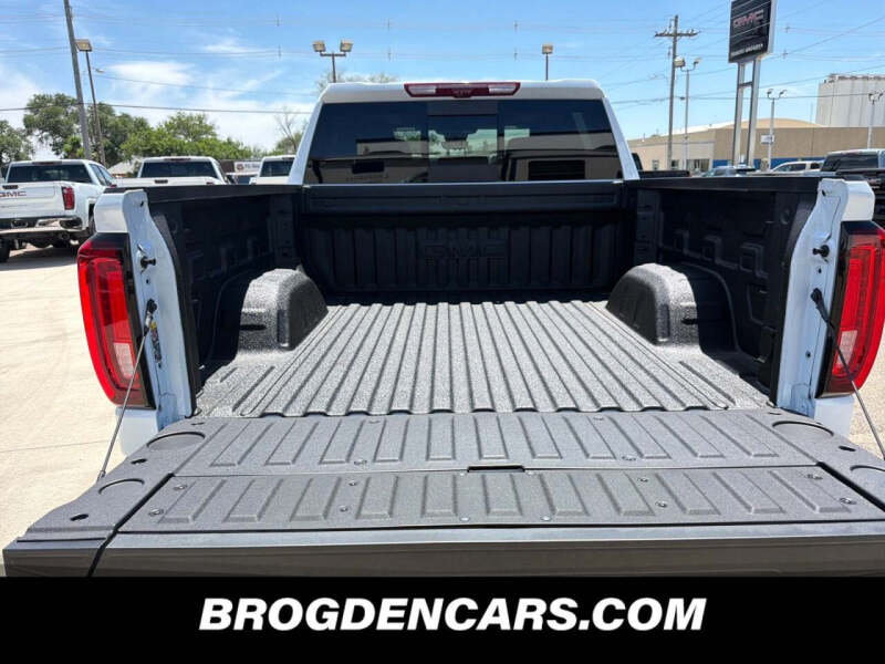 2026 GMC Sierra 1500 Denali - Photo 6