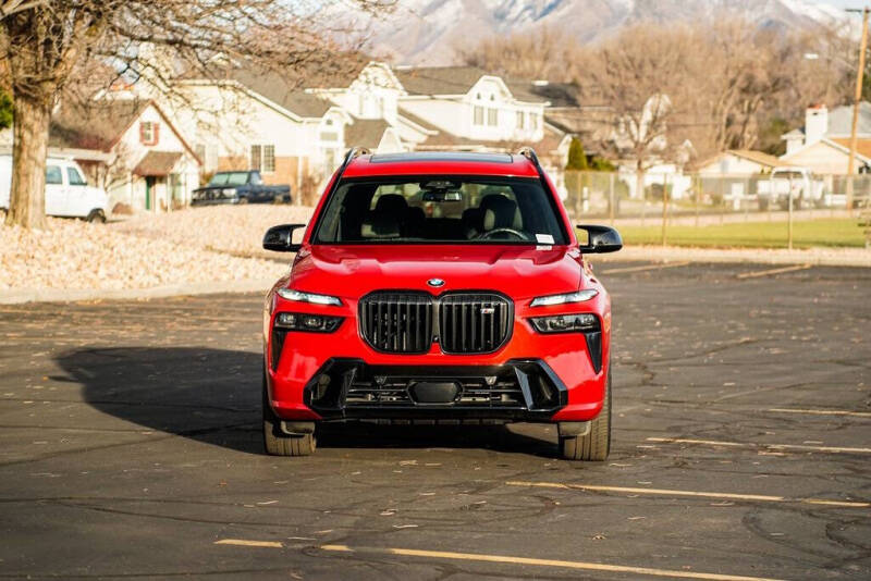 2025 BMW X7 M60i