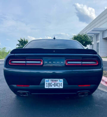 2017 Dodge Challenger SXT Plus