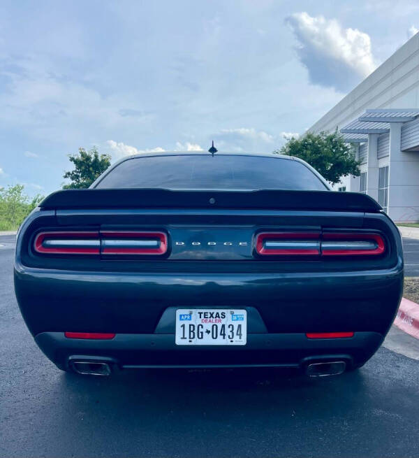 2017 Dodge Challenger SXT Plus