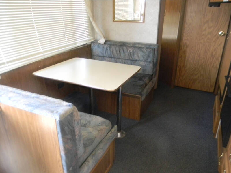 1995 Dutchmen 30 FT. BUNK HOUSE