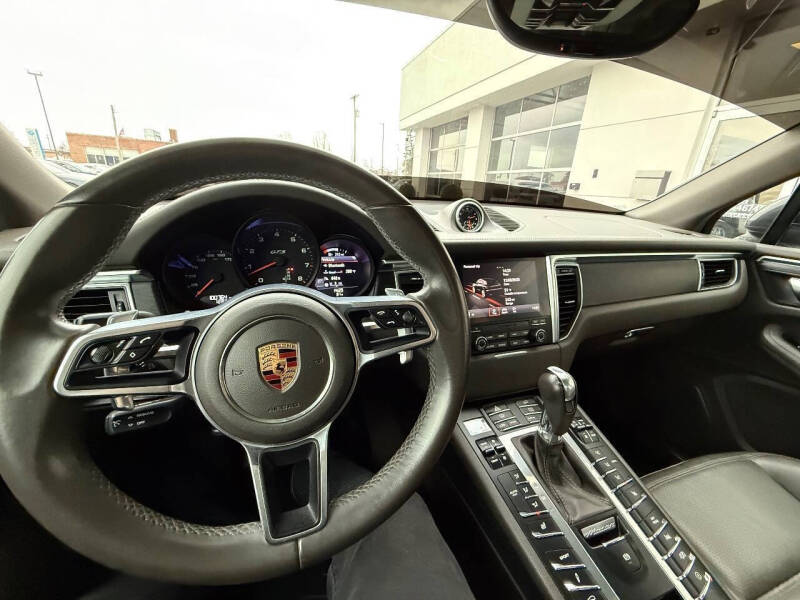 2017 Porsche Macan GTS