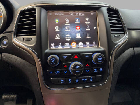 2017 Jeep Grand Cherokee Laredo