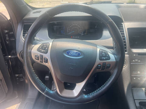 2015 Ford Taurus SEL