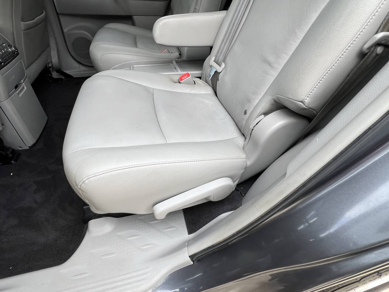 Used Car 2013 Toyota Highlander  Plus 4dr Suv (2.7l L4) For Sale Under $12,000 In Austin, Texas
