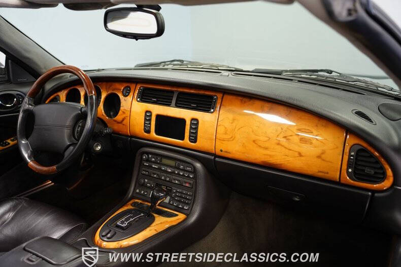 2001 Jaguar XKR
