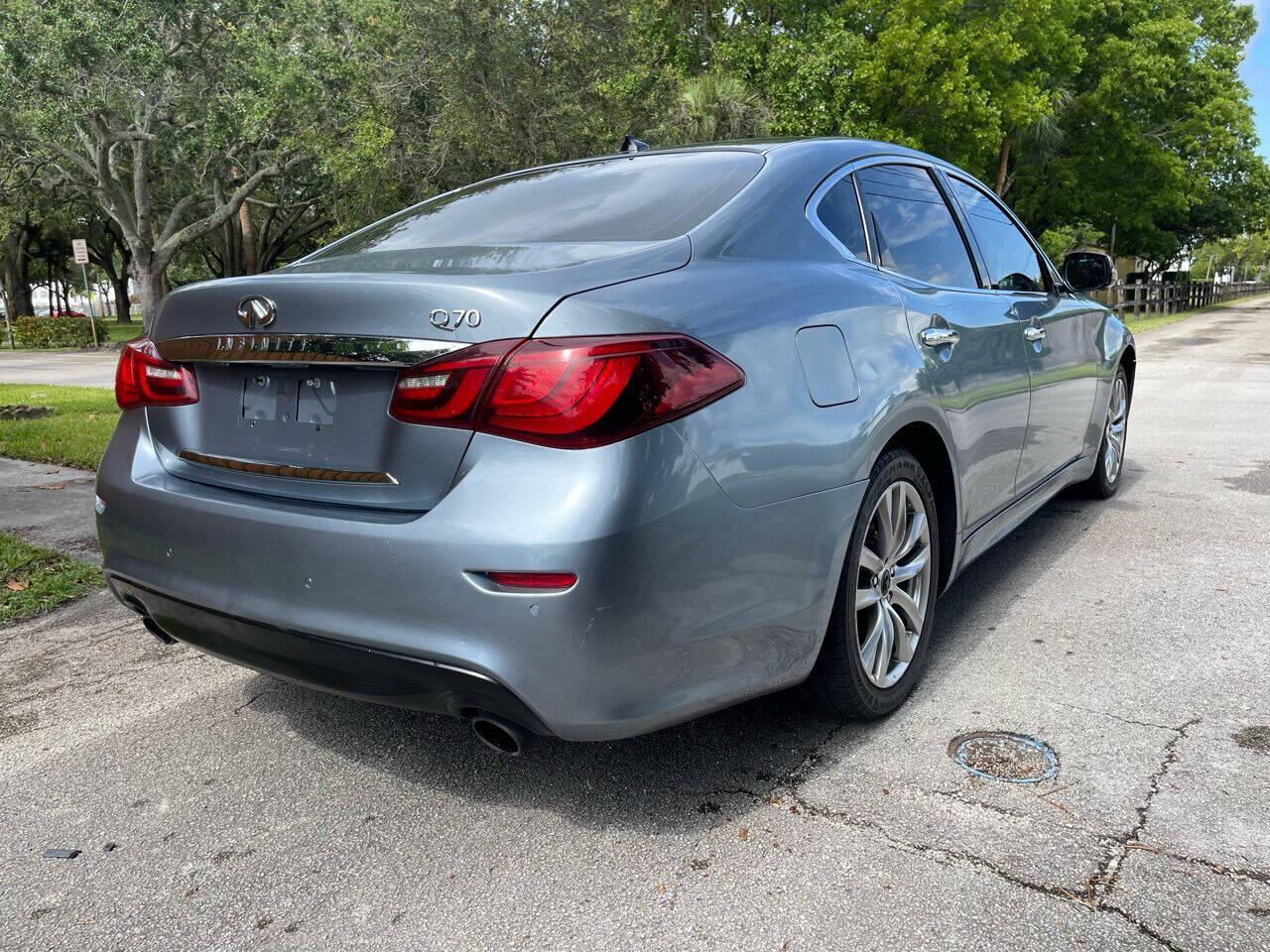 2018 Infiniti Q70 Sedan - $14,900