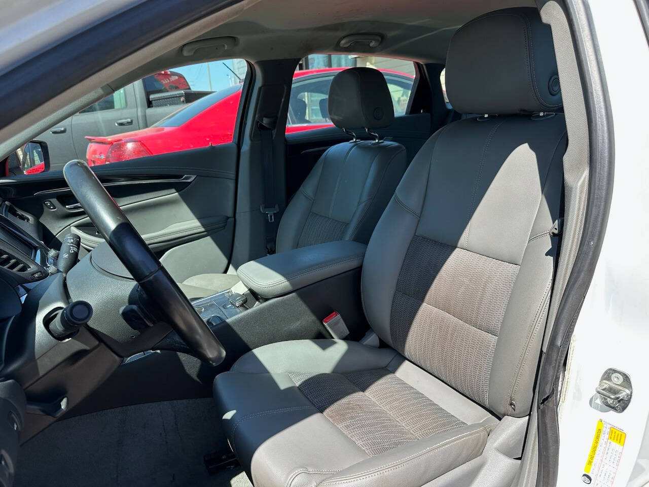 White 2019 Chevrolet Impala LT LT 4dr Sedan 5