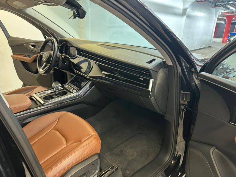 2023 Audi Q7 quattro Premium 55 TFSI