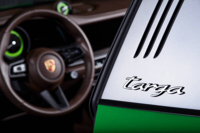 2024 Porsche 911 Targa 4S