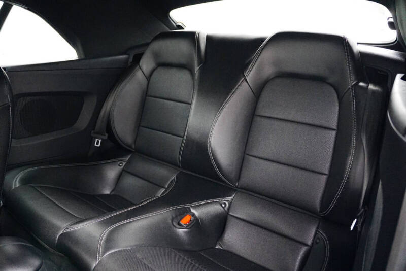 2022 Ford Mustang EcoBoost Premium