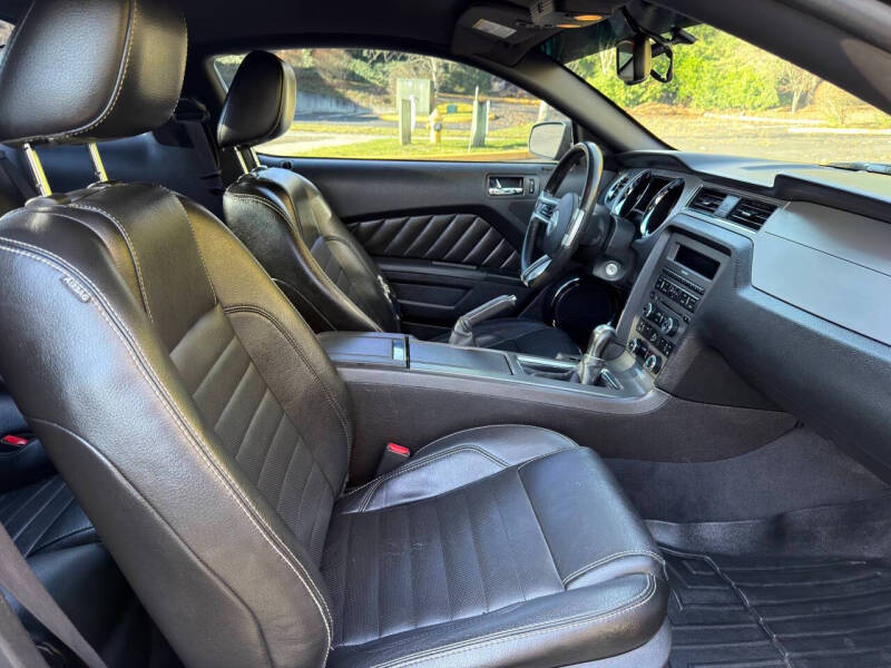 2010 Ford Mustang V6 Premium