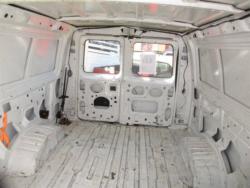 2001 Ford E-Series E-150