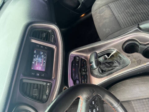 2015 Dodge Challenger SXT