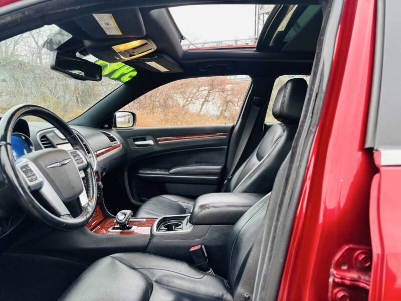 2012 Chrysler 300 Limited