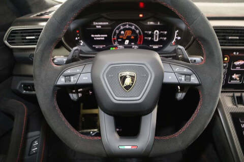 2024 Lamborghini Urus Performante
