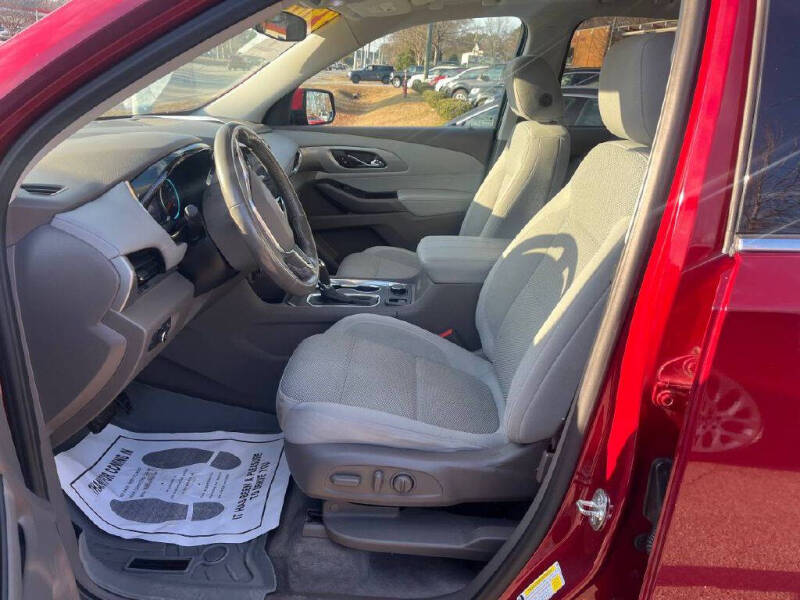 2020 Chevrolet Traverse LT Cloth