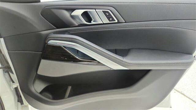 2023 BMW X6 xDrive40i