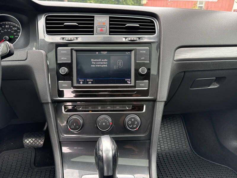 2020 Volkswagen Golf TSI