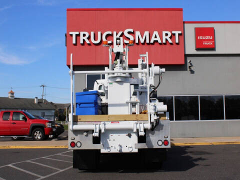 2019 Freightliner M2 106