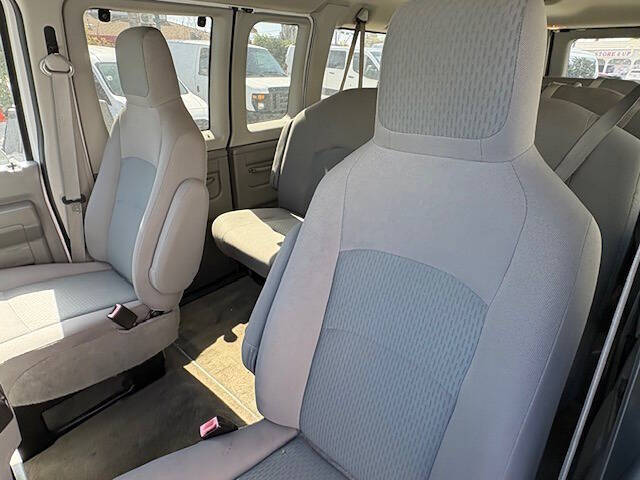 2014 Ford E-Series E-350 SD XLT