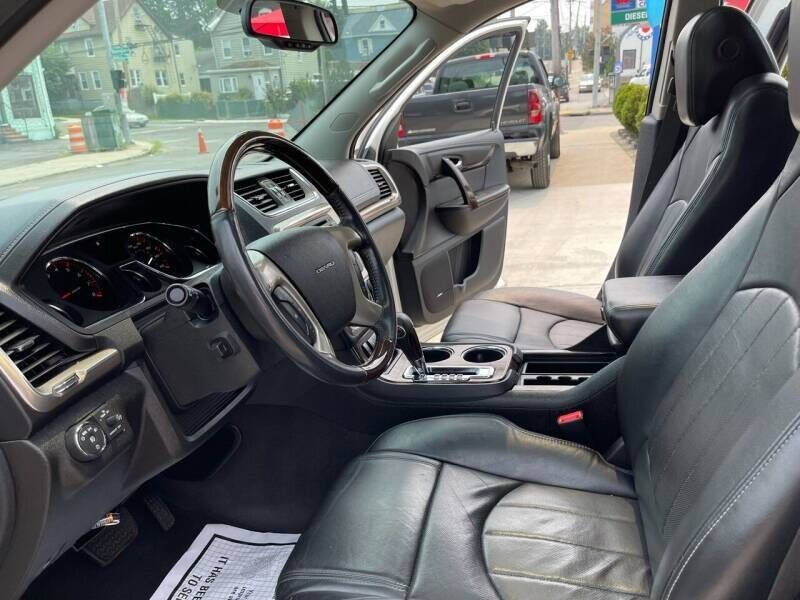 2013 GMC Acadia Denali