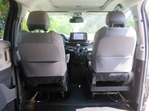 2024 Toyota Sienna XLE 7-Passenger