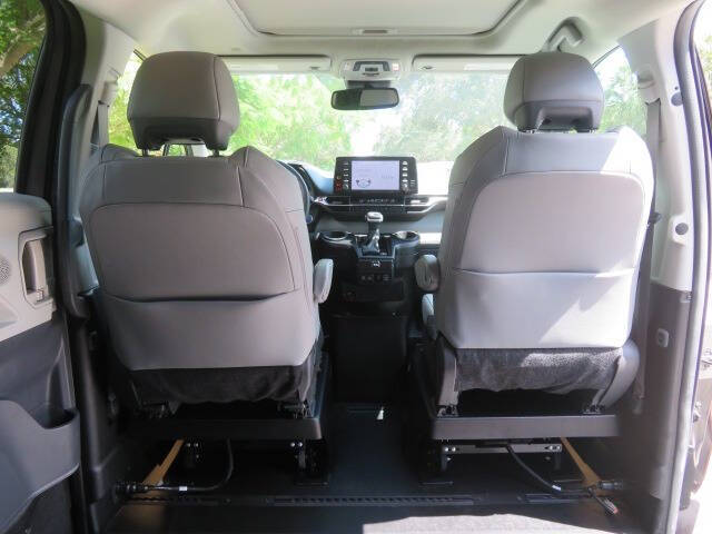 2024 Toyota Sienna XLE 7-Passenger