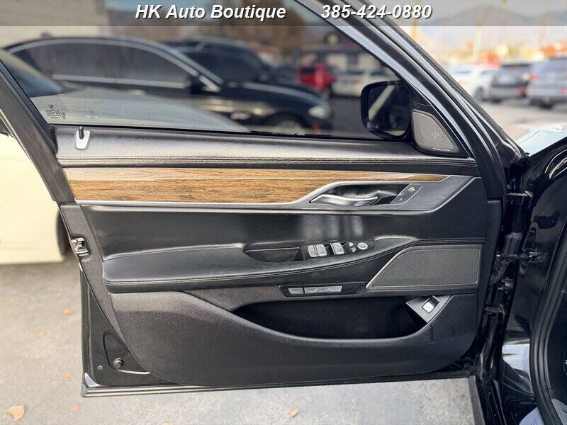 2017 BMW 7 Series 740i