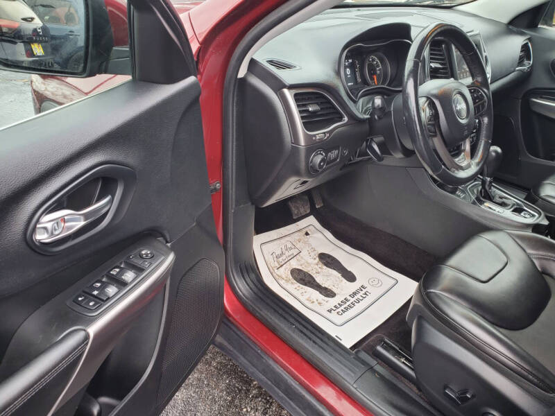 2019 Jeep Cherokee Latitude Plus