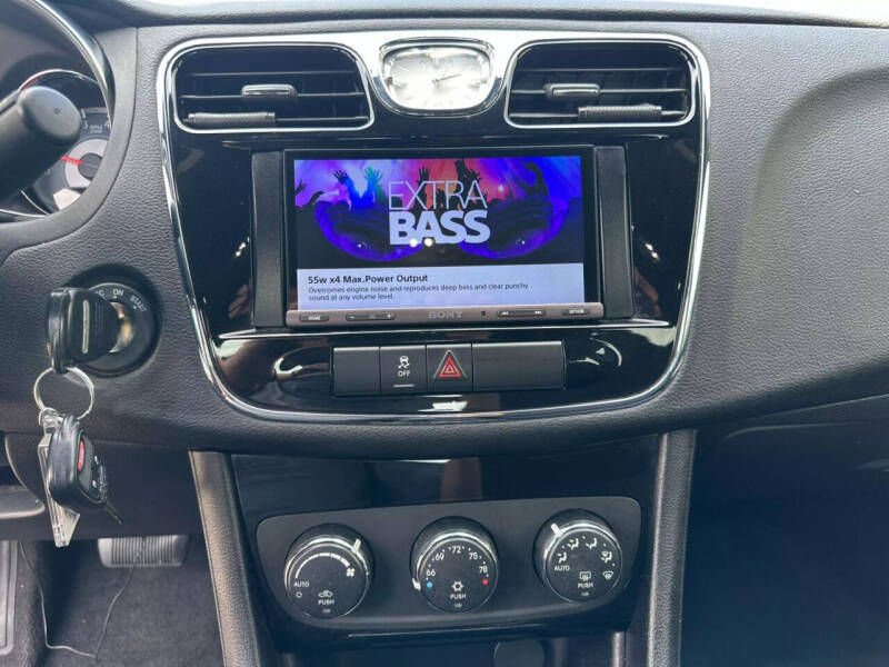 2012 Chrysler 200 Touring