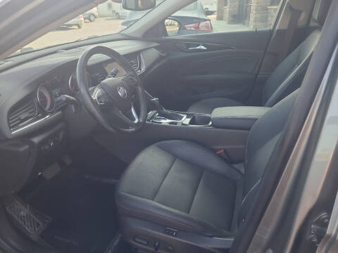 2018 Buick Regal TourX Essence