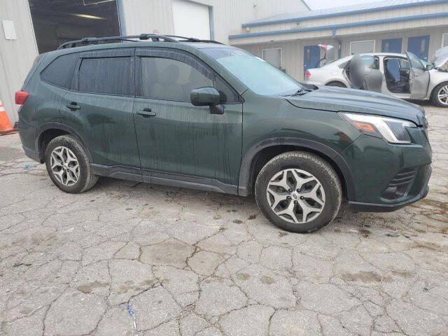 2024 Subaru Forester Premium