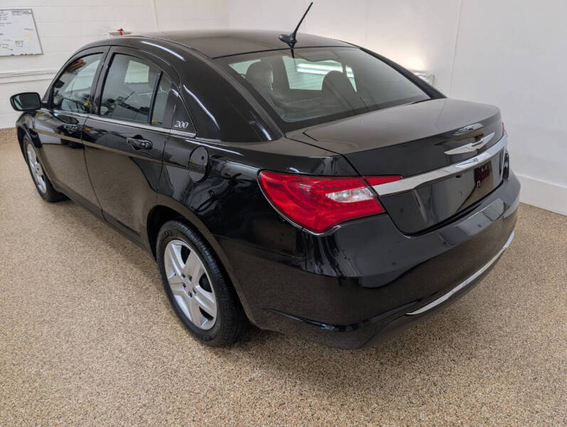 2013 Chrysler 200 LX