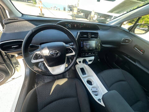 2016 Toyota Prius Three