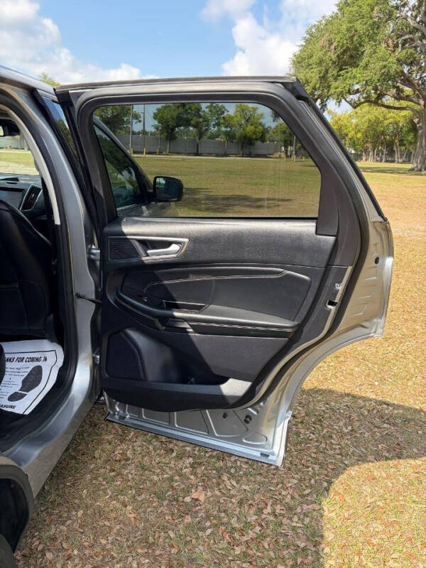 2020 Ford Edge Titanium
