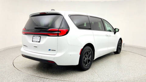 2024 Chrysler Pacifica Plug-In Hybrid