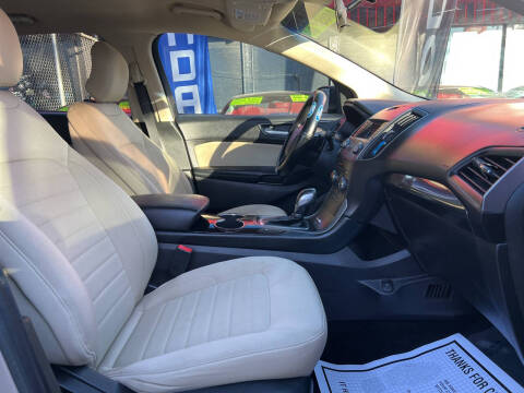 2017 Ford Edge SE