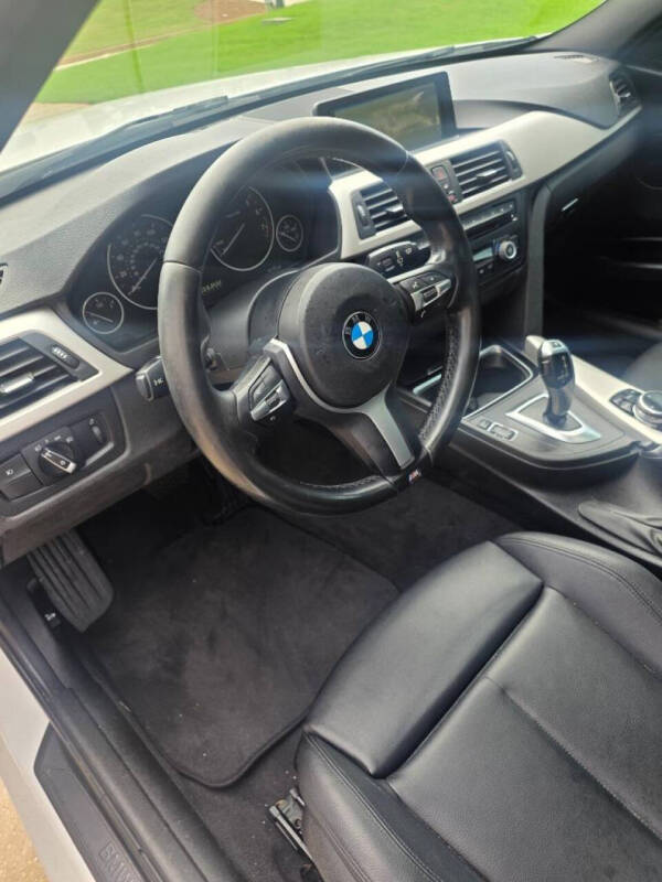 2015 BMW 3 Series 320i