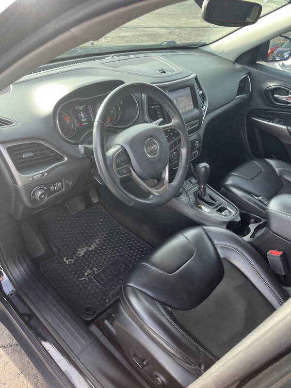 2019 Jeep Cherokee Latitude Plus