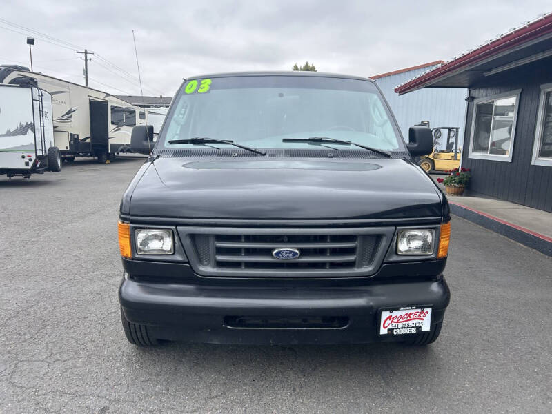 2003 Ford E-Series E-150 Base