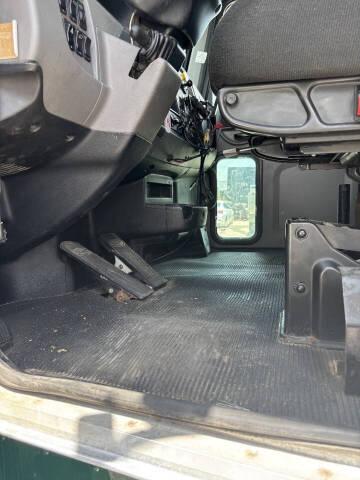 2018 Peterbilt 348