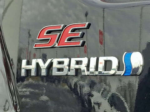 2024 Toyota Corolla Hybrid SE