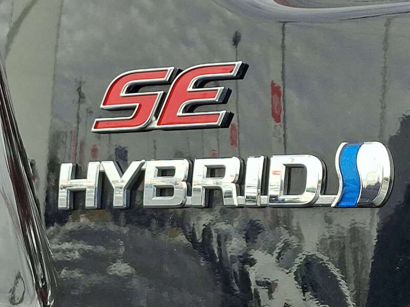 2024 Toyota Corolla Hybrid SE