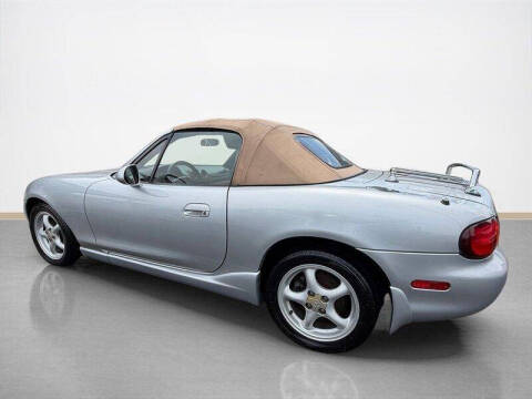 2000 Mazda MX-5 Miata