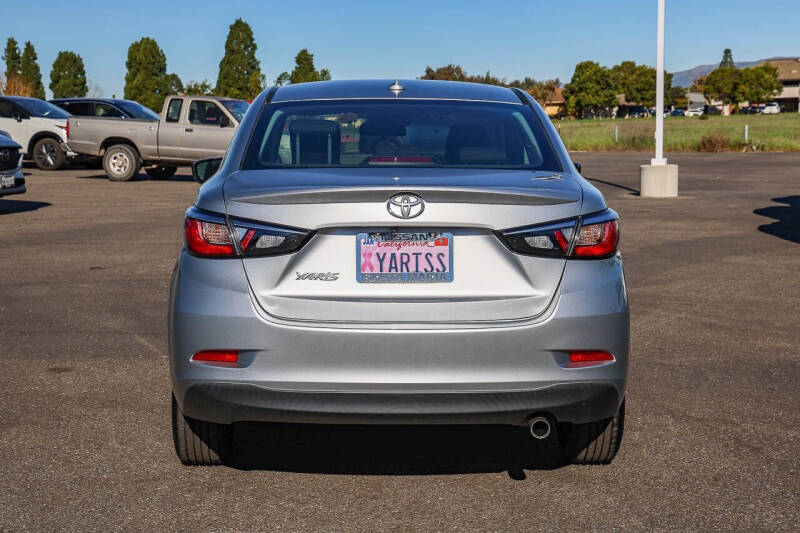 2019 Toyota Yaris LE