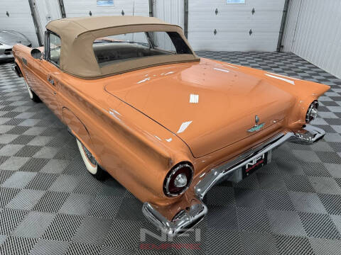 1957 Ford Thunderbird