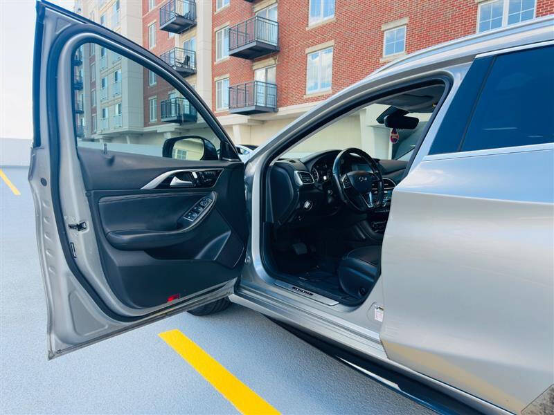 2017 Infiniti QX30 Premium